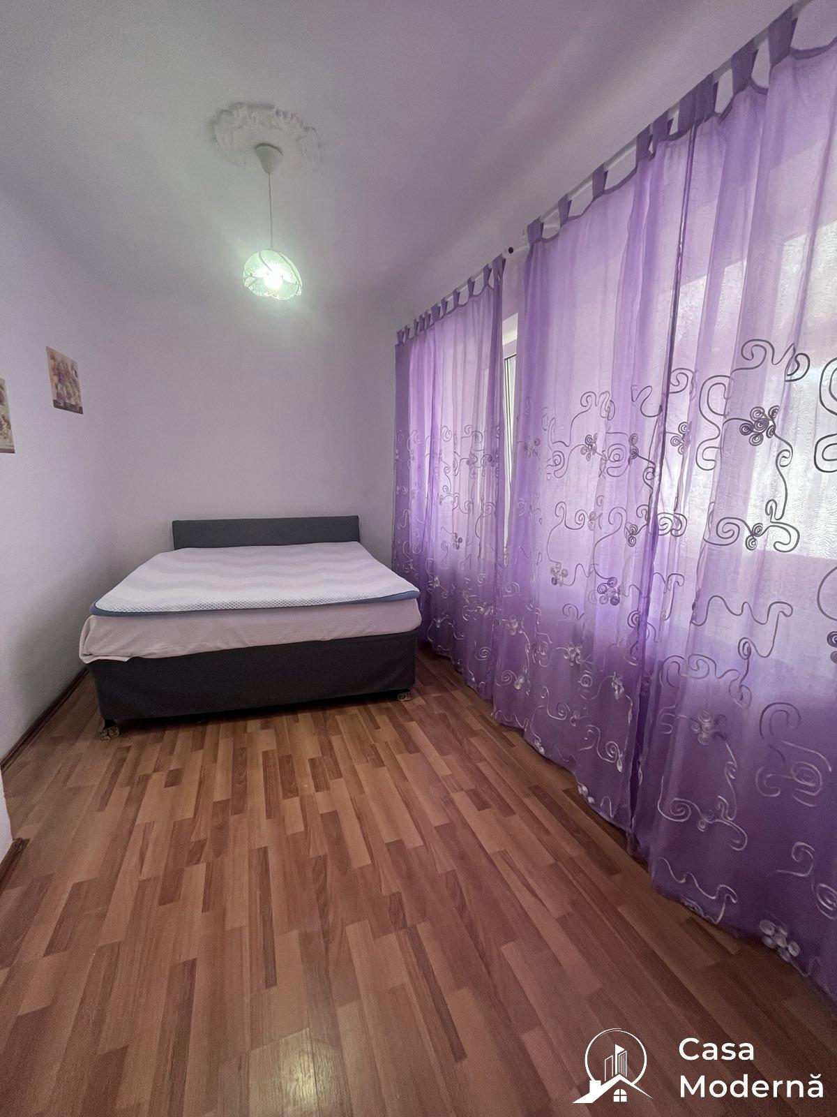 For Rent – Ground-Level 2-Room House with Garage
