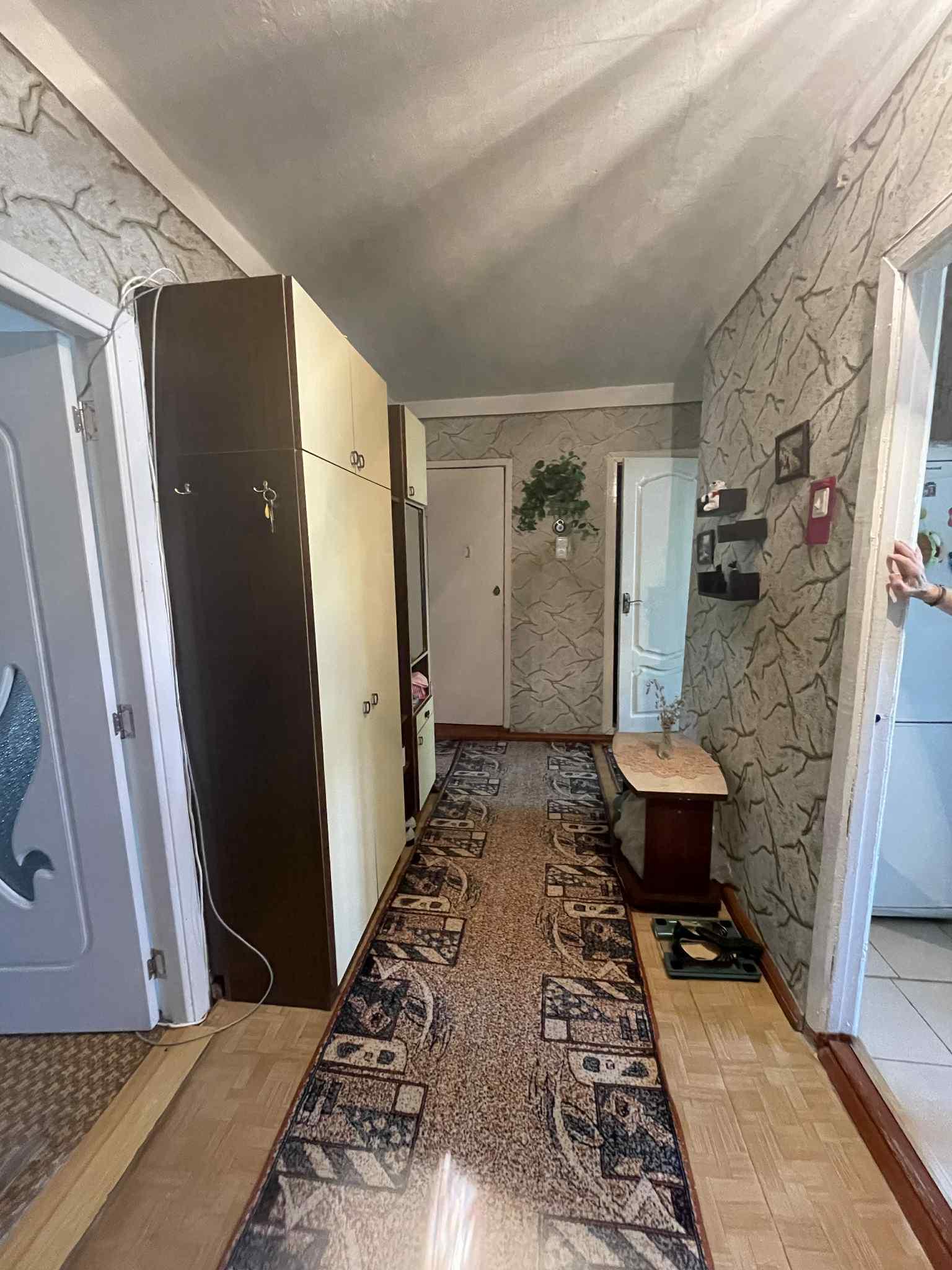 3-Room Apartment for Sale – City Center, Floor 2/5, Furnished, Balcony + Loggia