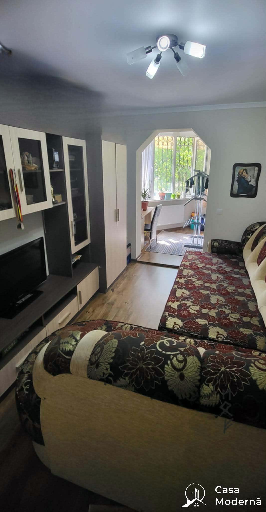 Spre vânzare apartament cu 2 camere – regiunea Micro-15