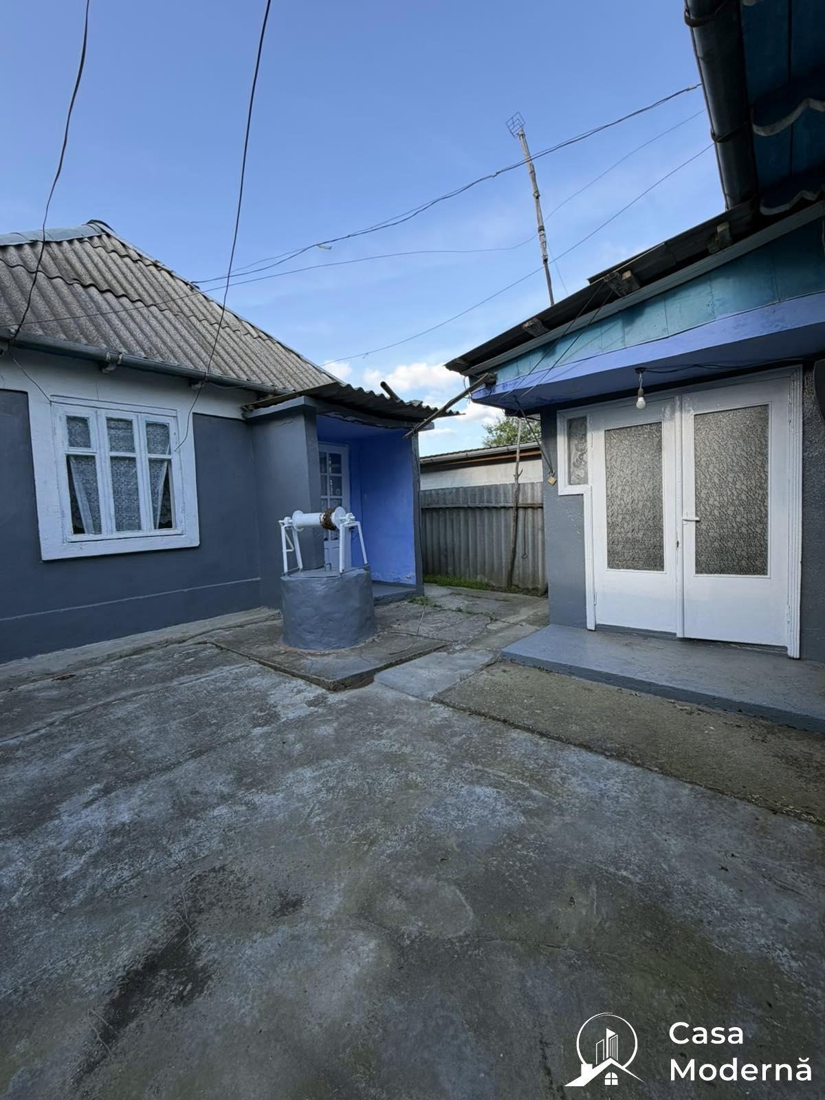 Jumătate de casă spre vânzare – regiunea Valincea