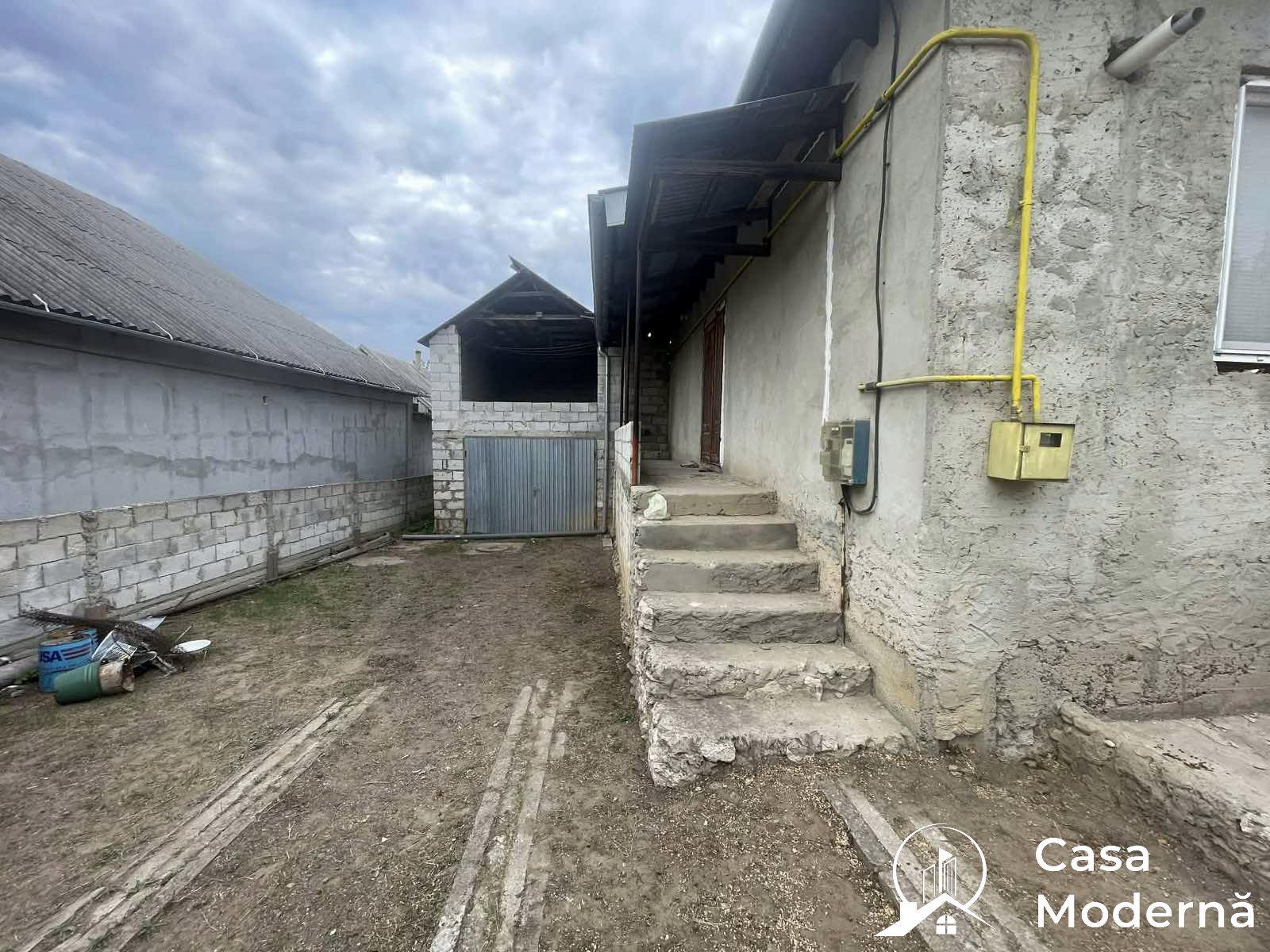 Red Brick House for Sale, Valincea Area
